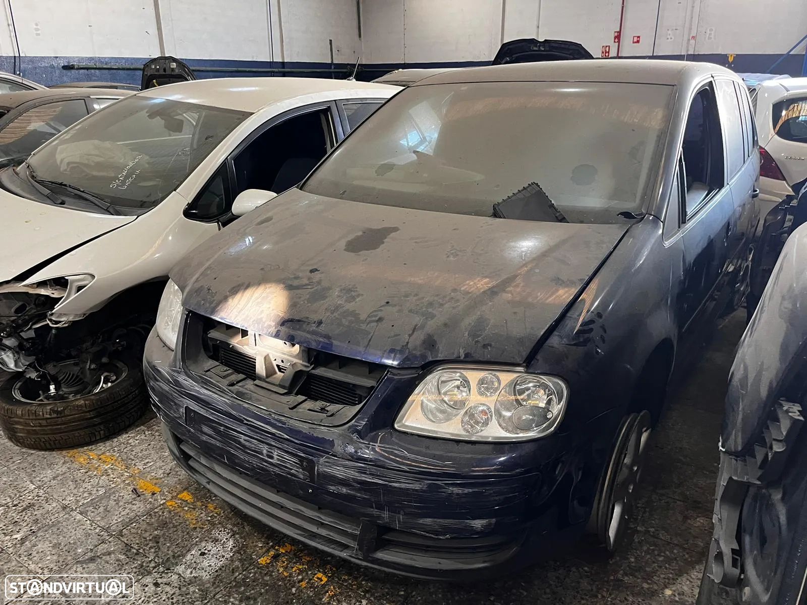 Vw Touran 1.9 tdi 2003 para peças - 1