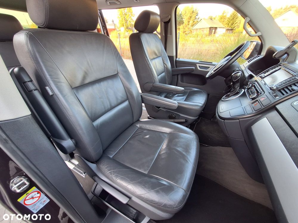 Volkswagen Multivan - 20