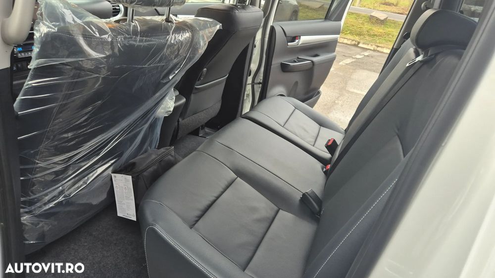 Toyota Hilux 2.8D 204CP 4x4 Double Cab AT Executive - 23
