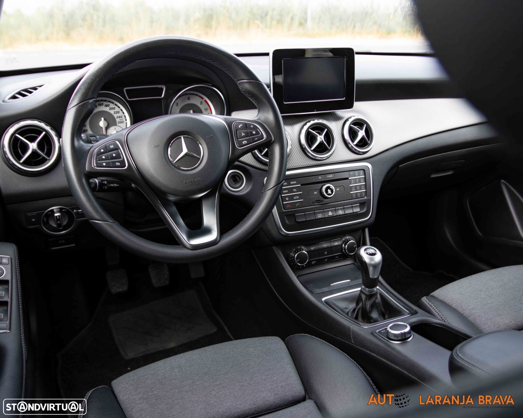Mercedes-Benz GLA 180 d - 6