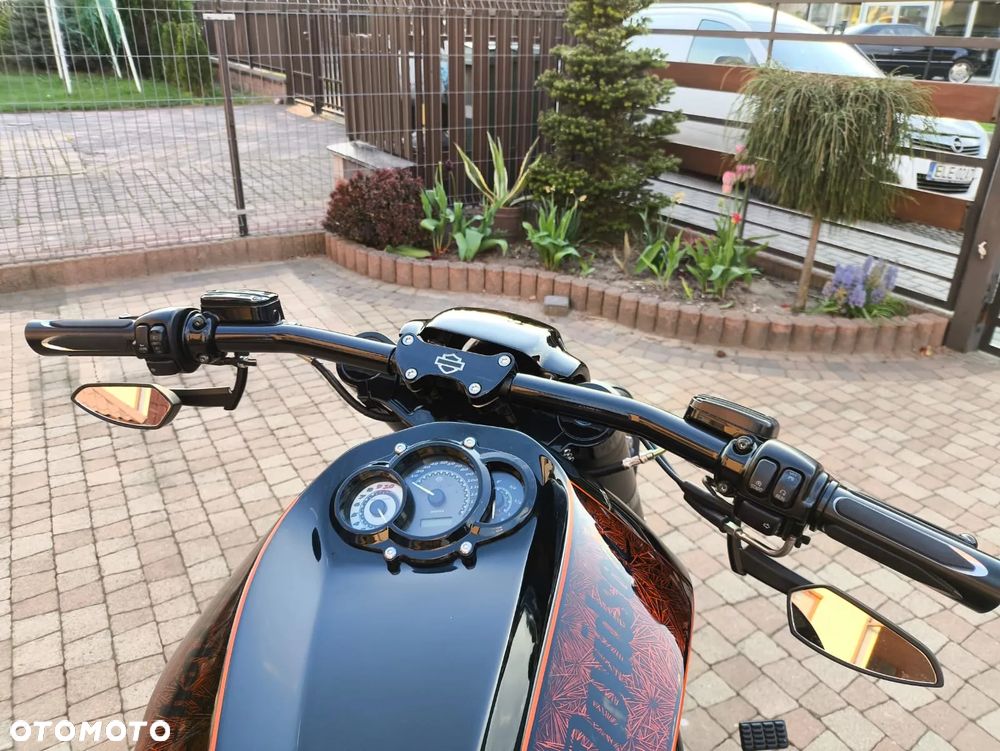 Harley-Davidson V-Rod Muscle - 5