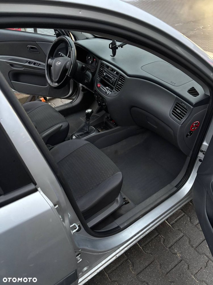 Kia Rio 1.4 / City - 8