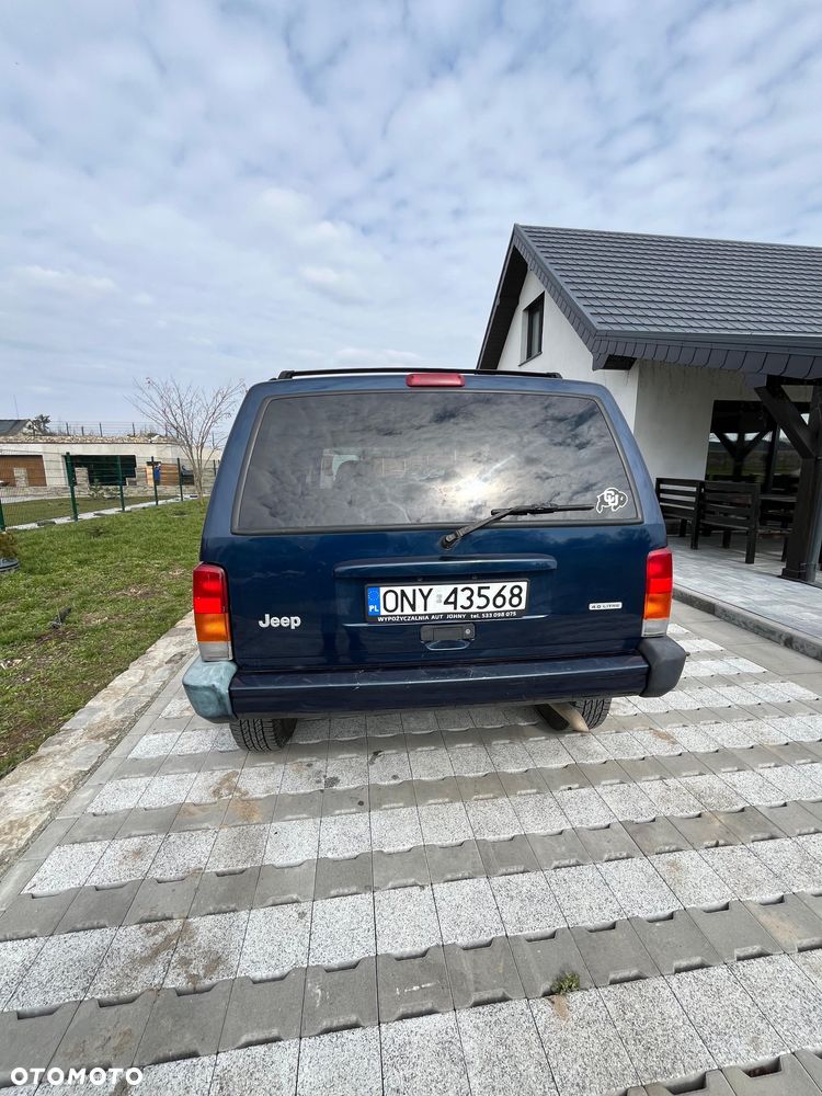 Jeep Cherokee - 2