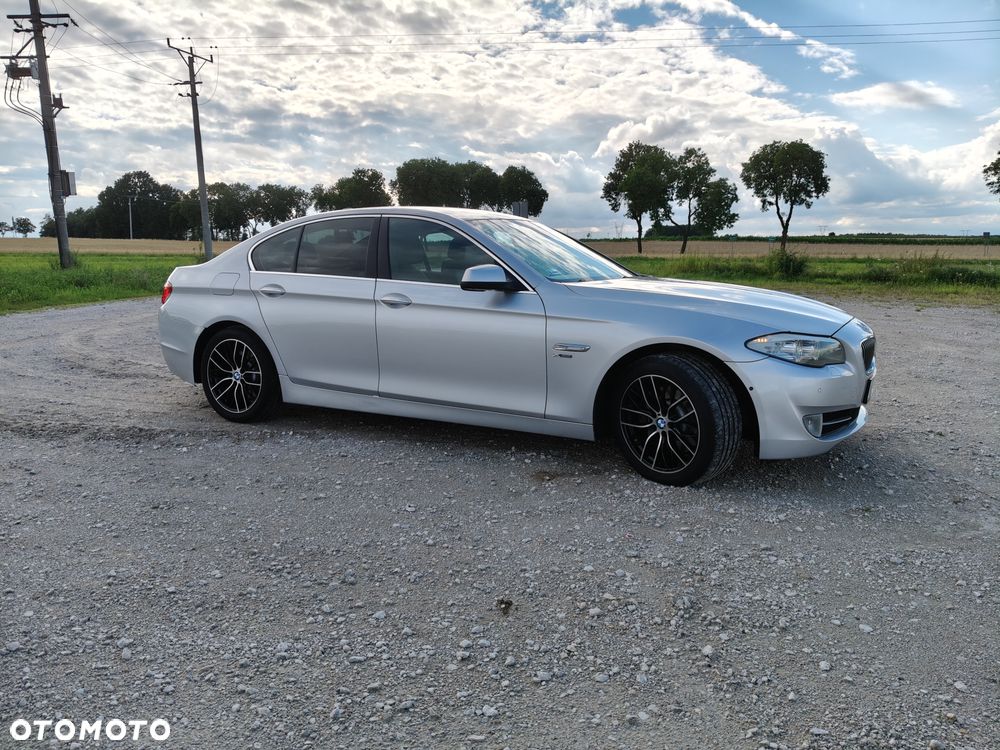 BMW Seria 5 530d xDrive - 9