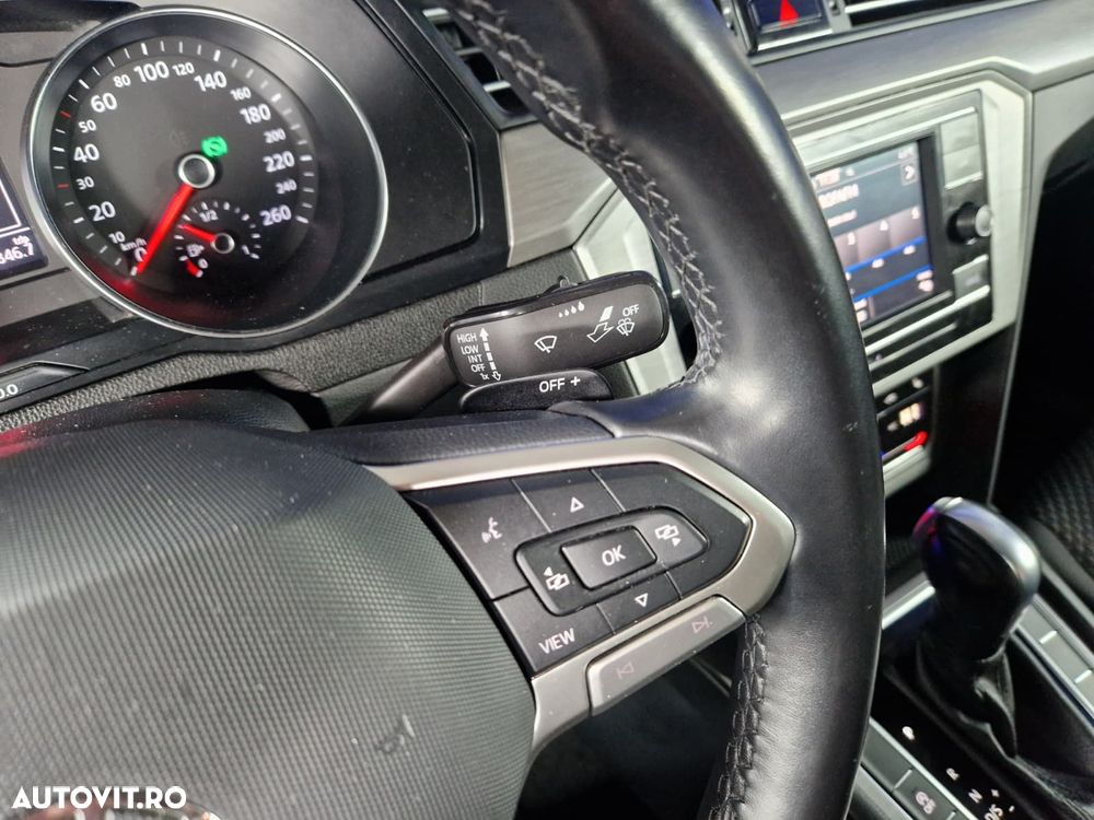 Volkswagen Passat 2.0 TDI DSG Trendline - 14