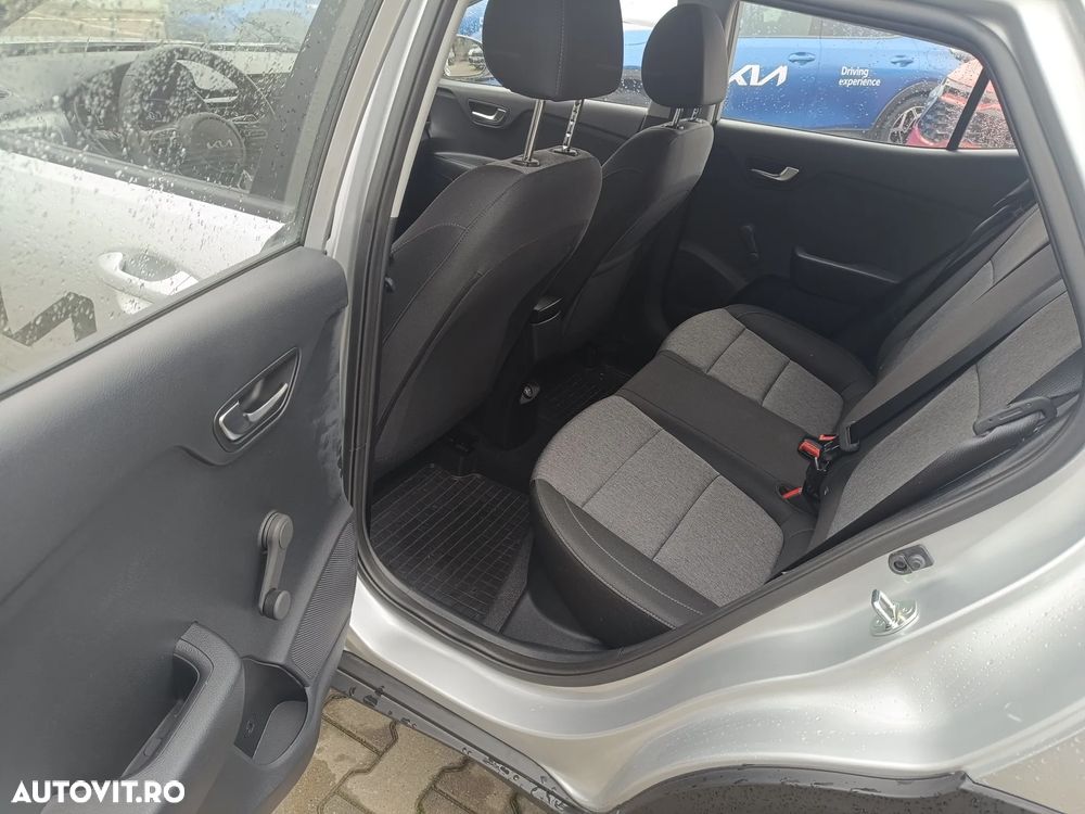 Kia Stonic 1.2 MPI 5MT Urban - 18