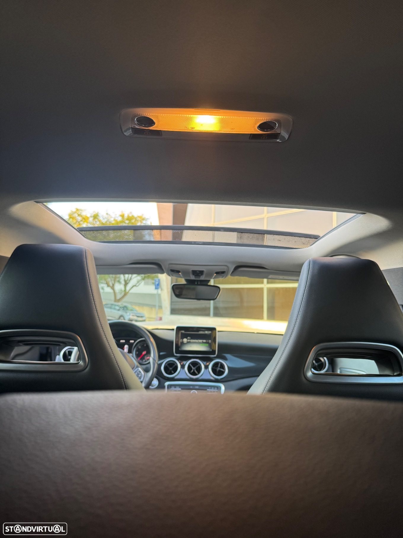 Mercedes-Benz CLA 180 d Shooting Brake - 32