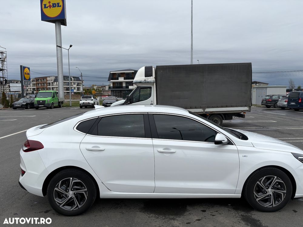 Hyundai i30 1.5 T-GDI MHEV 160CP Highway - 4