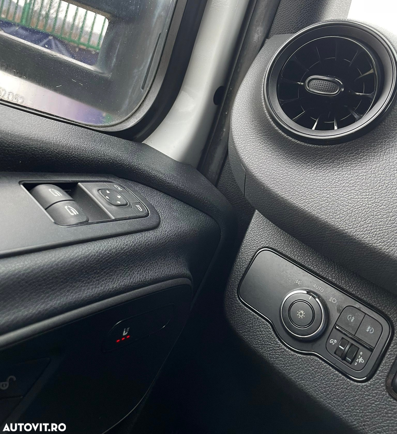Mercedes-Benz Sprinter 319 CDI 3.0 D AUTOMAT LIFT 8 EUROPALETI - 32