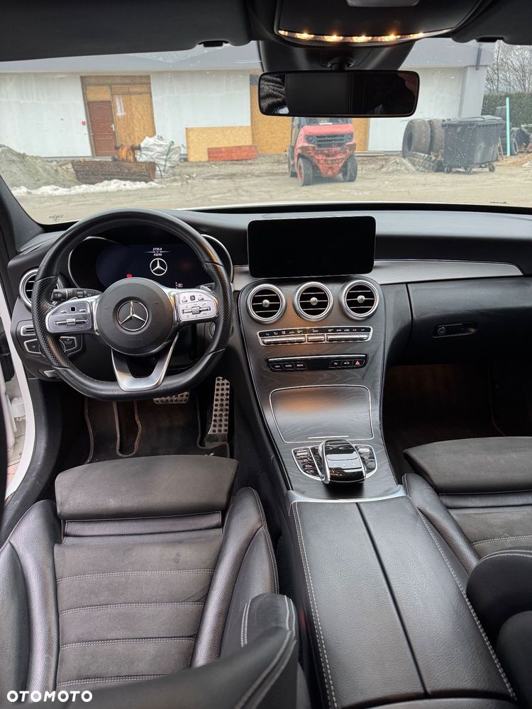 Mercedes-Benz Klasa C 220 d 4MATIC 9G-TRONIC - 31