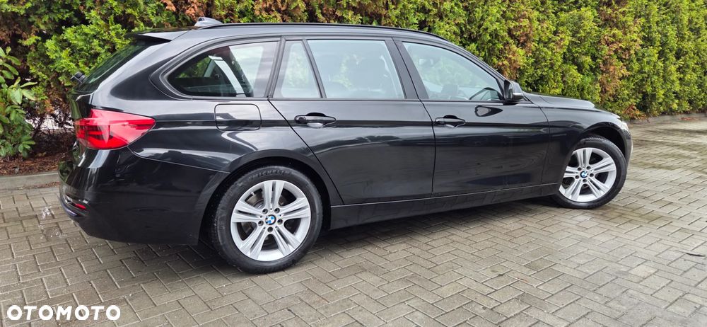 BMW Seria 3 320d Edition Luxury Line Purity - 17