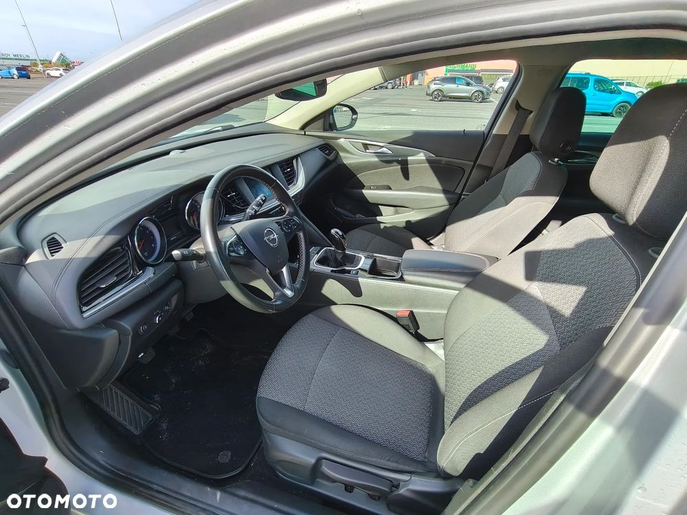 Opel Insignia - 11