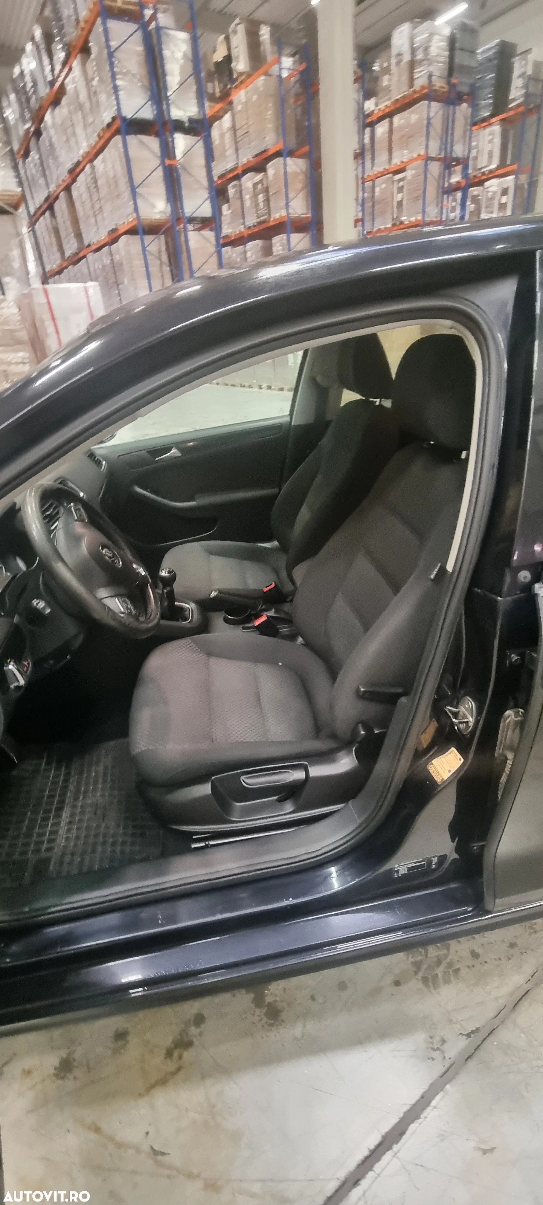 Volkswagen Jetta 1.6 TDI Blue Motion Technology Comfortline - 4