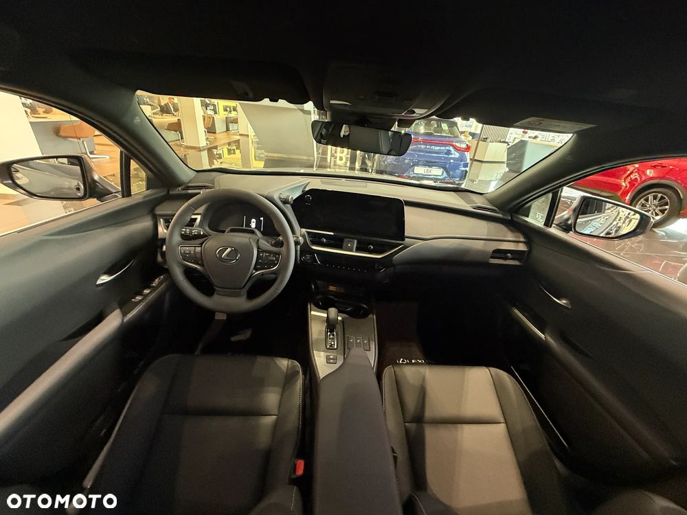 Lexus UX 300h F Sport Design - 9