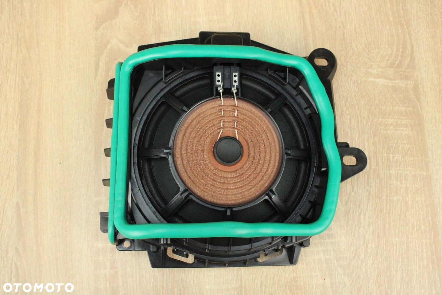 ORYGINALNY GŁOŚNIK NISKOTONOWY LEWY SUBWOOFER BMW G22 G26 G20 2622561 26km - 3