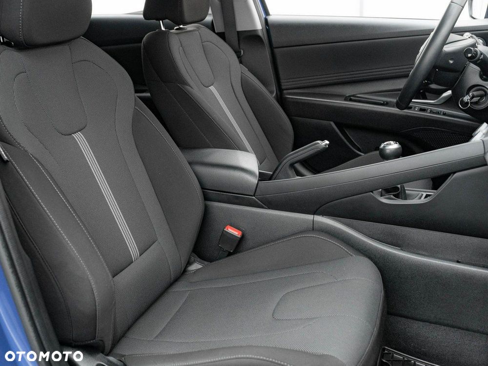 Hyundai Elantra 1.6 Modern - 27