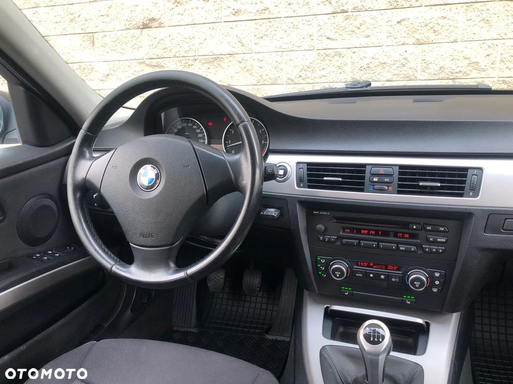 BMW Seria 3 - 12