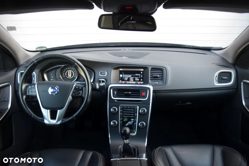 Volvo V60 D3 Summum - 27