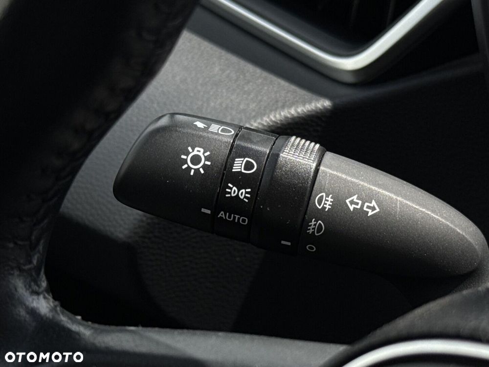 Toyota Corolla 1.8 Hybrid Comfort - 20