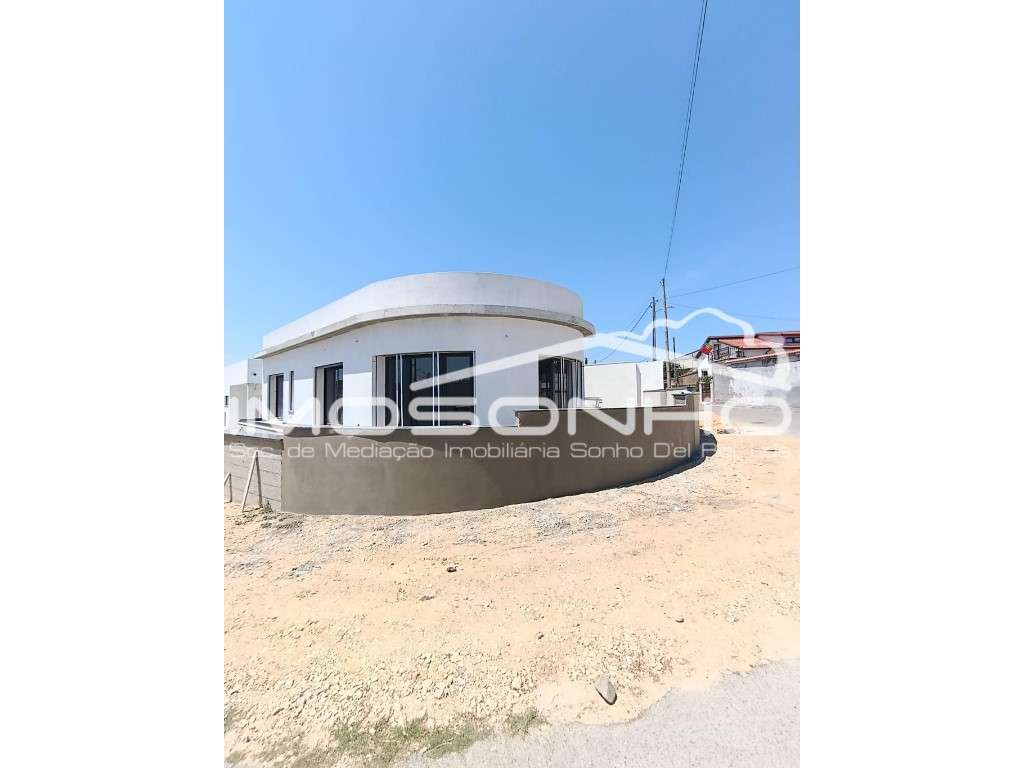 Moradia T3 Nova | Design Moderno | Eficiência A+ | Jardim, Garagem ... - Grande imagem: 2/22