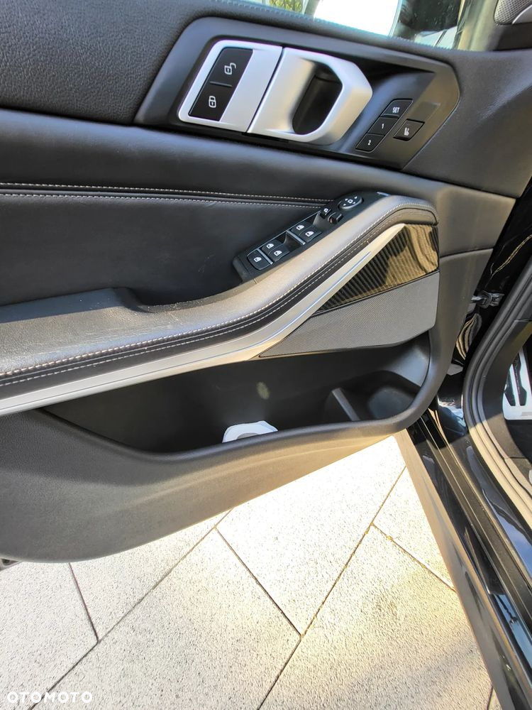 BMW X5 M M50i - 20