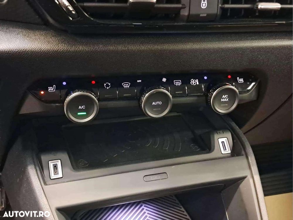 Citroën C4 1.2 eDCT6 MHEV MAX - 15