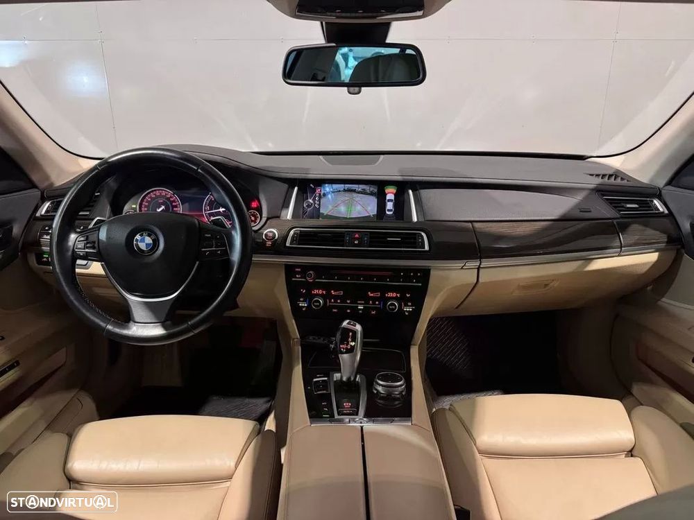 BMW 740 d — fotografia 22