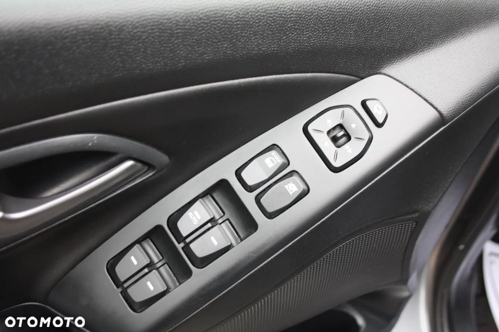 Hyundai ix35 2.0 2WD Automatik Trend - 13