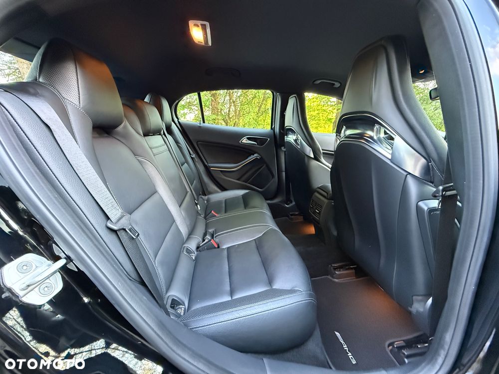 Mercedes-Benz GLA 45 AMG 4-Matic - 23