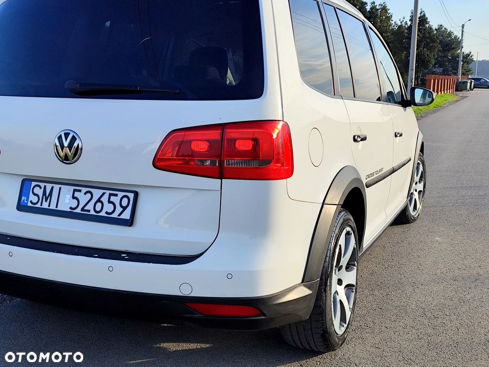 Volkswagen Touran 2.0 TDI DPF DSG Cross - 14