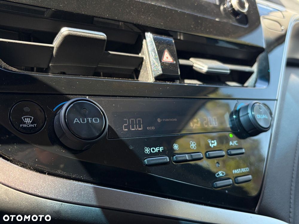 Toyota Camry 2.5 Hybrid Comfort CVT - 26