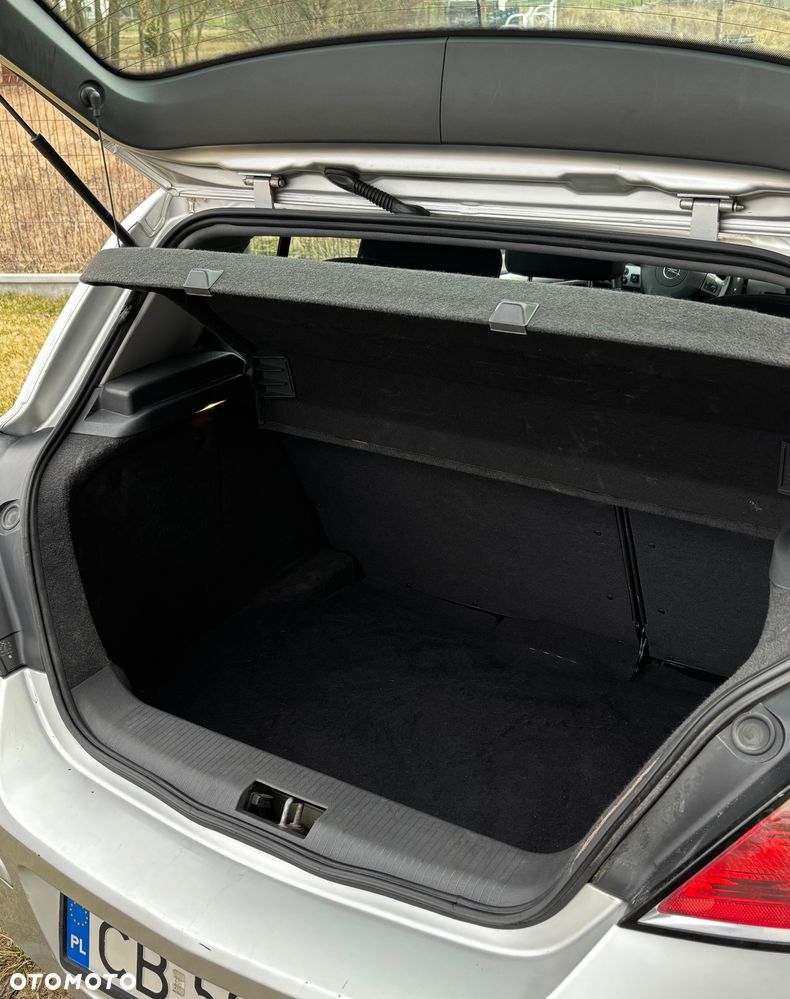 Opel Astra 1.4 NAVI - 10