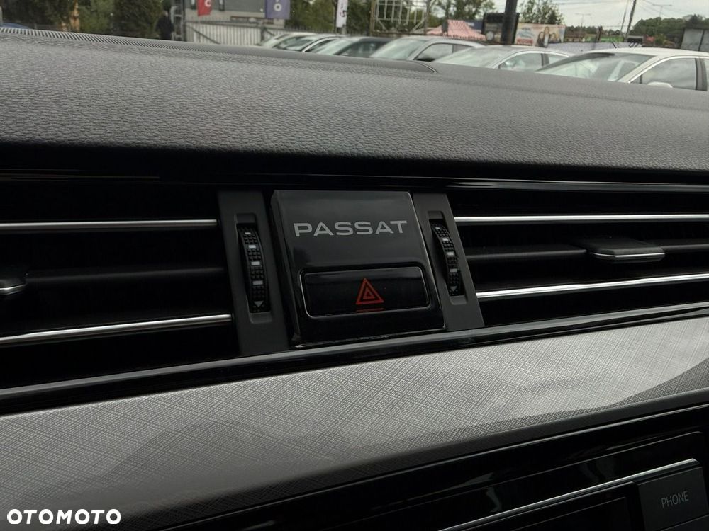 Volkswagen Passat - 24