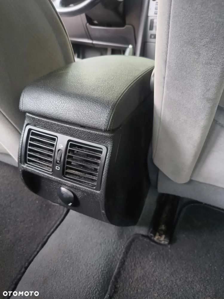 Peugeot 407 - 17