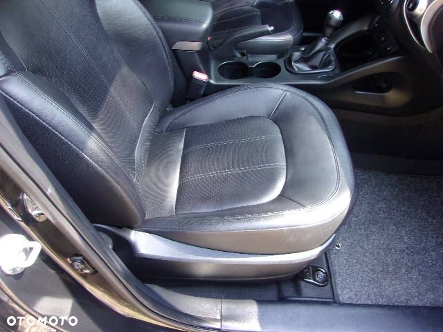 Hyundai ix35 2.0 4WD Premium - 24