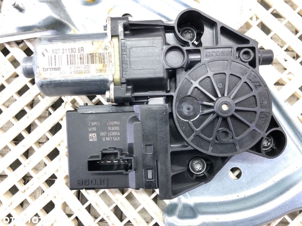 PODNOŚNIK SZYBY LEWY PRZÓD - 99.00 PLN - RENAULT SCÉNIC III (JZ0/1_) 2008 - 2022 1.5 dCi 81 kW - 2