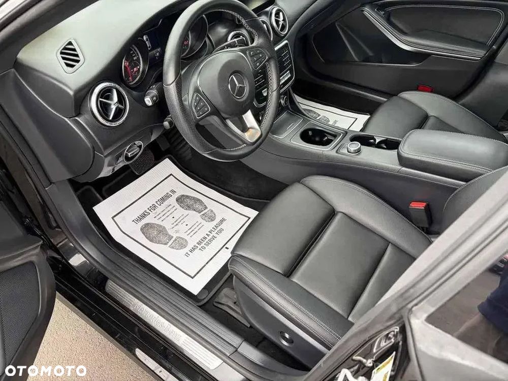 Mercedes-Benz CLA 250 4Matic 7G-DCT AMG Line - 6