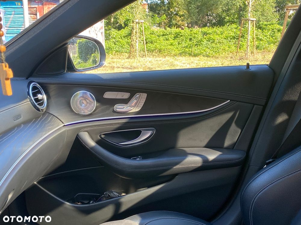 Mercedes-Benz Klasa E 220 d 4-Matic AMG - 14