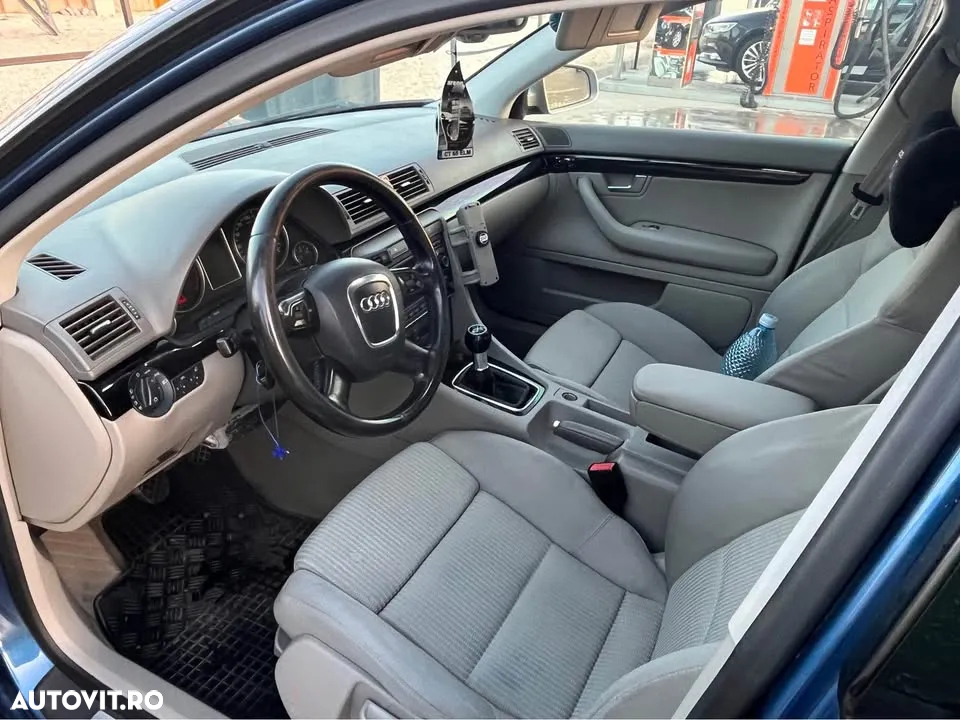Audi A4 2.0 TDI Avant - 8
