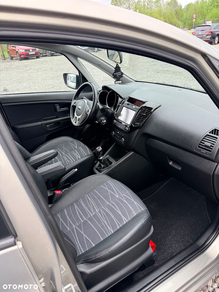 Kia Venga 1.6 CRDi 128 Platinum Edition - 8
