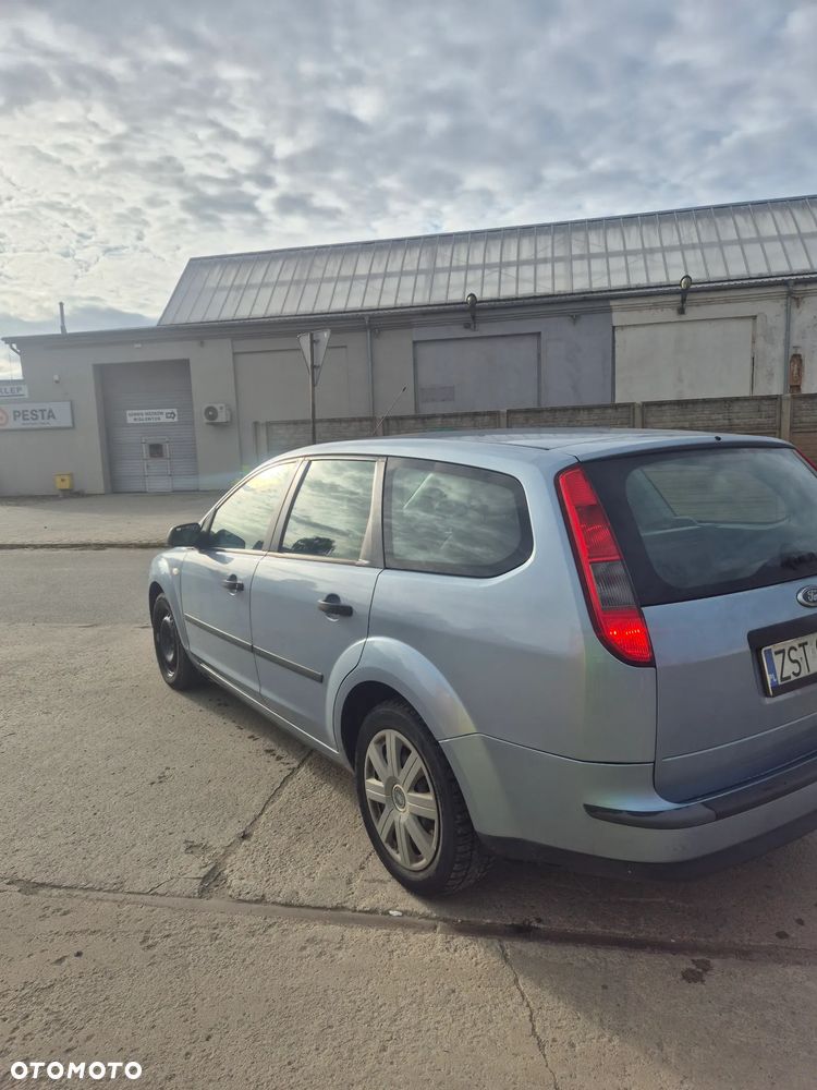 Ford Focus 1.8 TDCi Trend - 4
