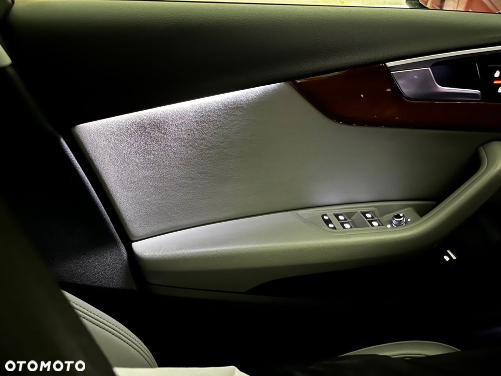 Audi A4 Limousine 40 TFSI quattro S tronic - 17