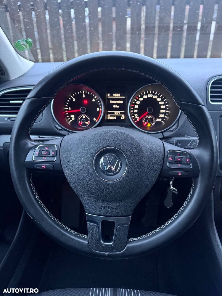 Volkswagen Golf 2.0 TDI DPF MATCH - 11