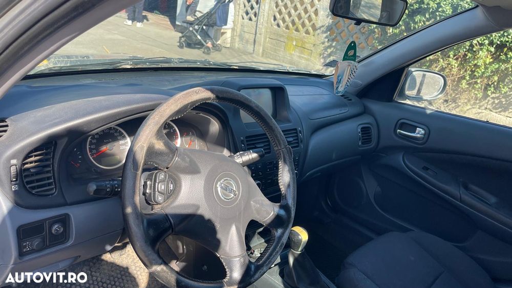 Nissan Almera - 10