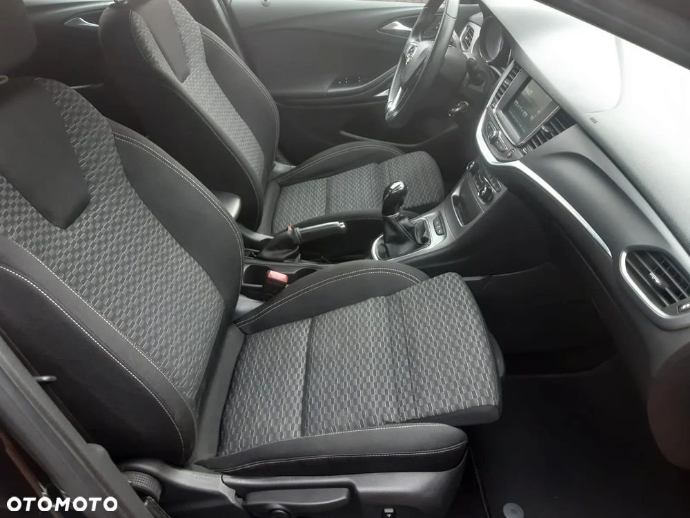 Opel Astra V 1.4 T Enjoy - 13