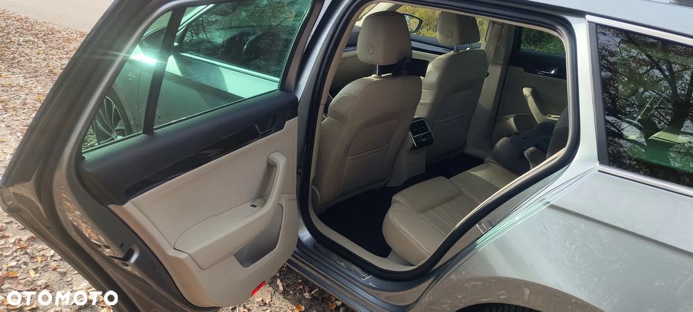 Skoda Superb 2.0 TDI L&K DSG - 16