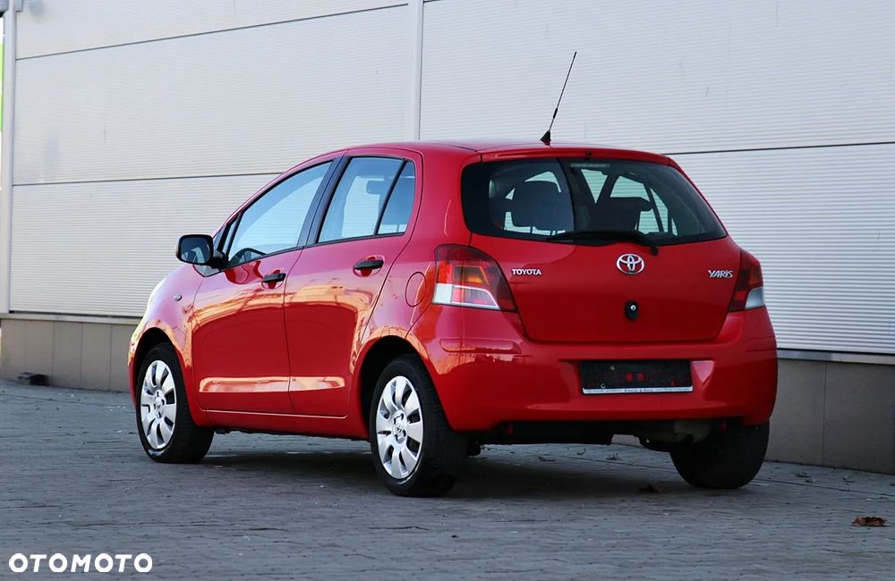 Toyota Yaris 1.33 Luna - 4