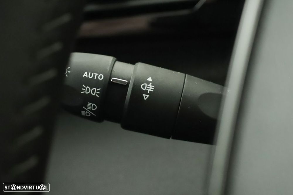 Peugeot 408 1.2 PureTech Allure EAT8 - 17