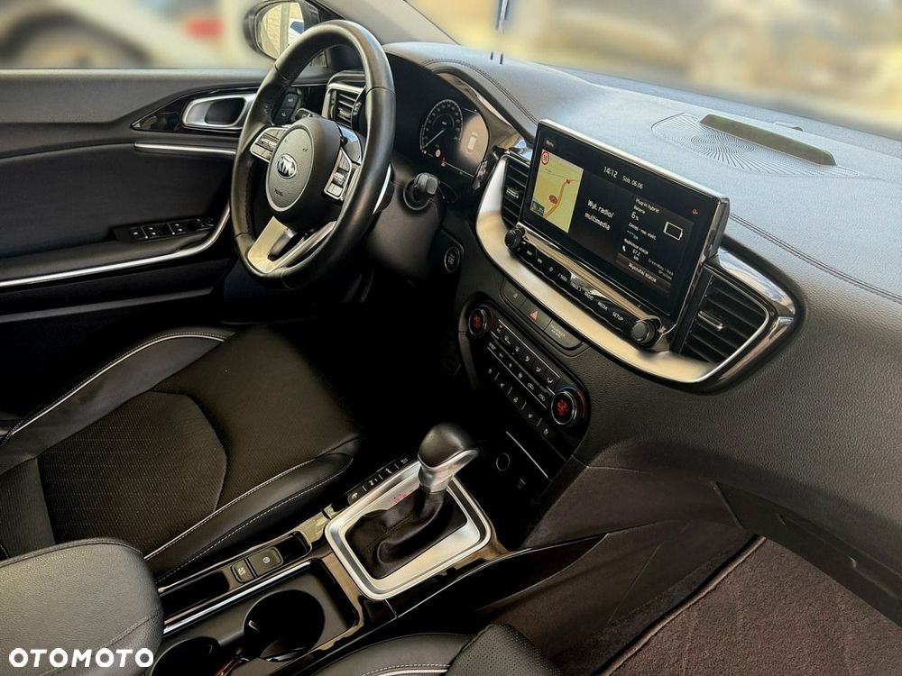 Kia XCeed - 22