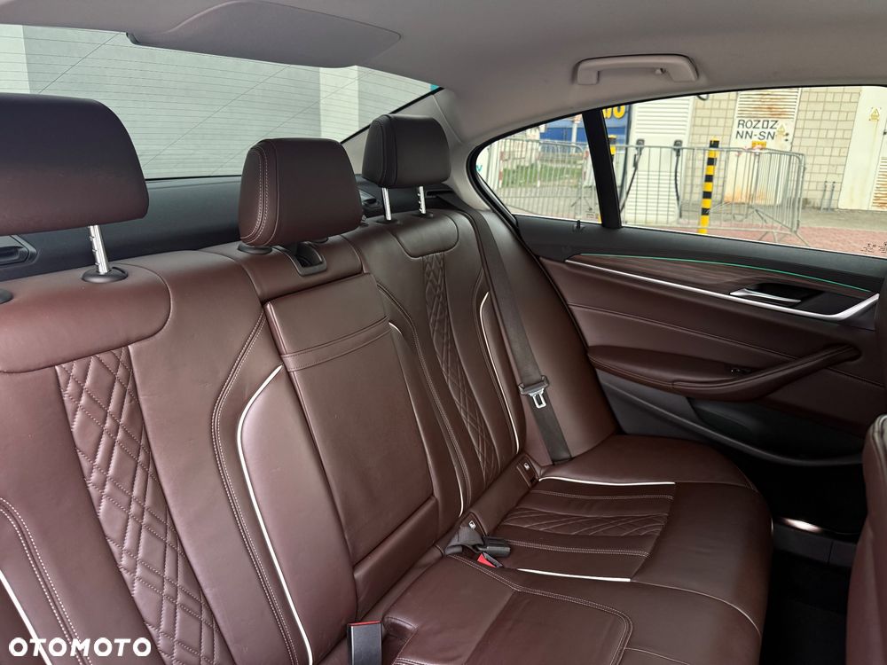 BMW Seria 5 530e iPerformance GPF Sport - 24